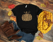 Load image into Gallery viewer, Leopard Pumpkin Tee